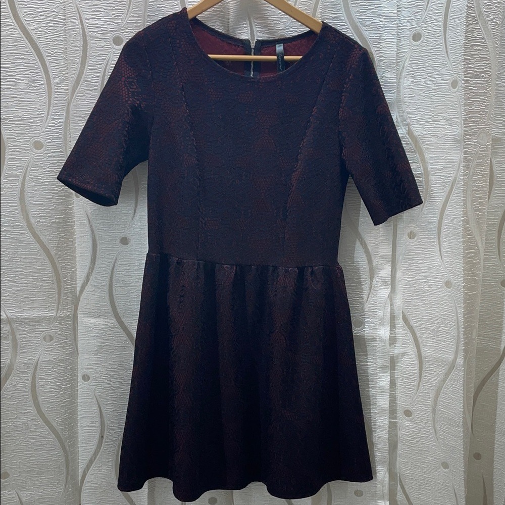Capuccino Burgundy Textured Knit Fit Flare Dress Short Sleeve Zipper Back‎ M